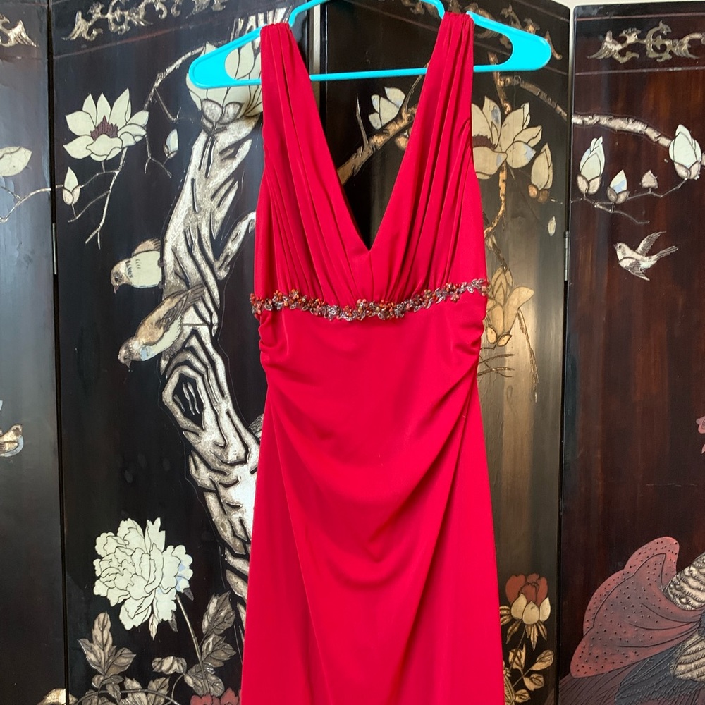 Red David Meister V-neck dress